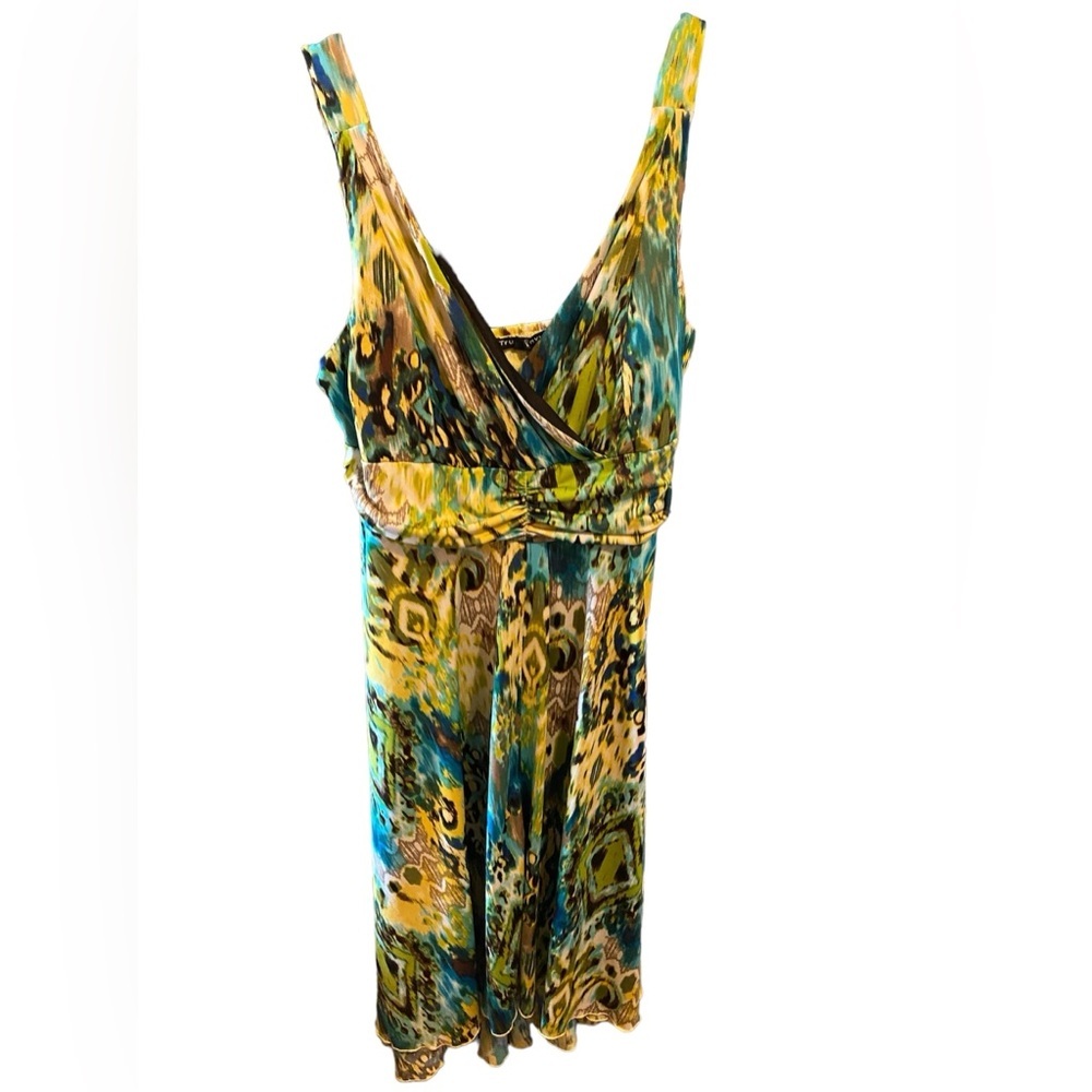 TRU ENVY MIDI DRESS EUC Beautiful, bright colors, Size 8